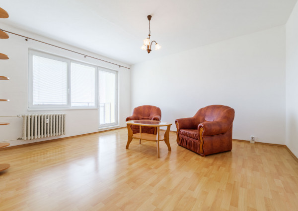 1-izbový byt s balkónom 35 m2 | Námestie Mieru | Moldava n/B