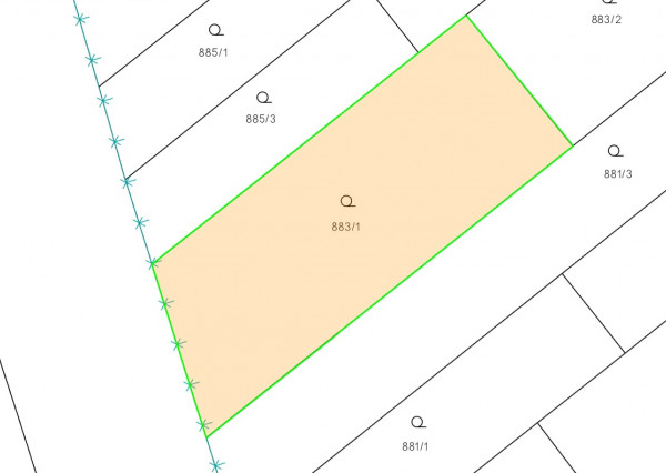 Na predaj pozemok v obci Valaliky